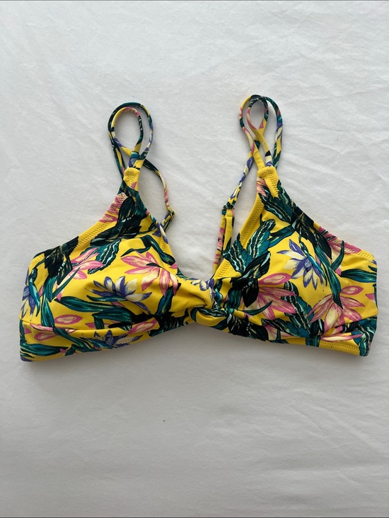 Jessica Simpson Other - Jessica Simpson Yellow Tropical Floral Bikini Top